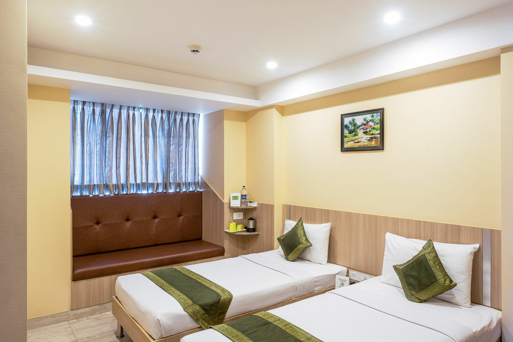Treebo Fourth Avenue Hotel Chennai Exterior photo