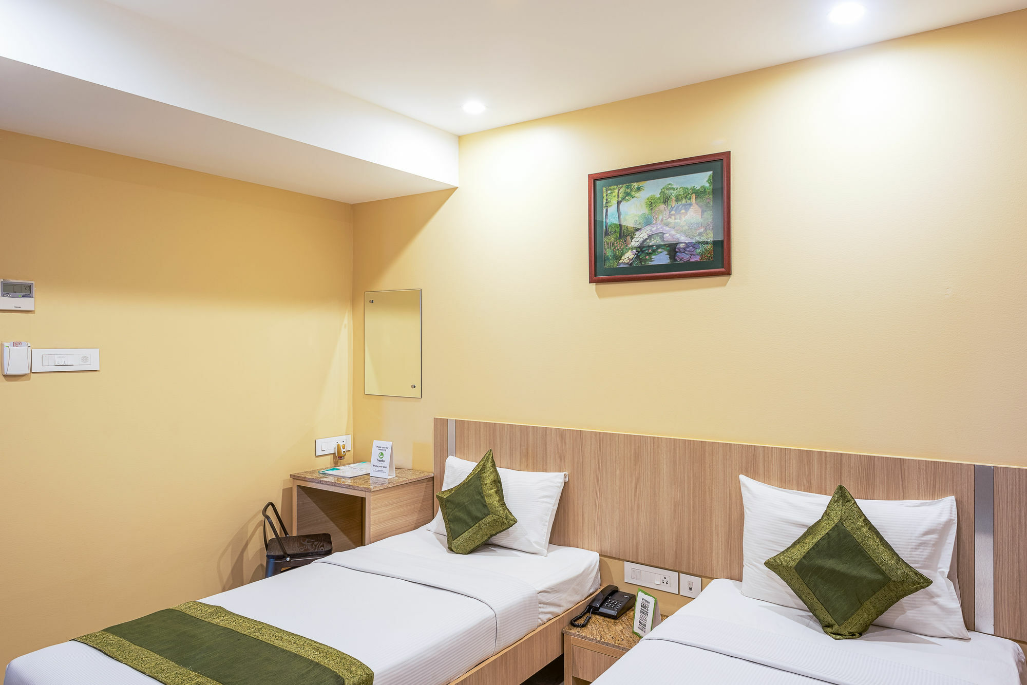 Treebo Fourth Avenue Hotel Chennai Exterior photo